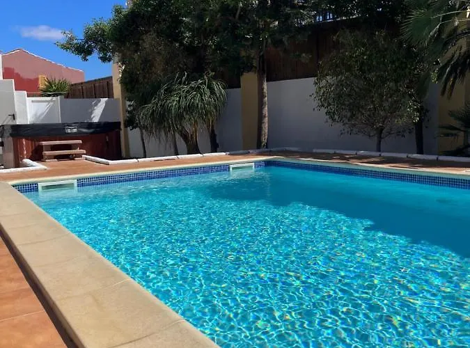 Casa Del Medio בית נופש אנטיגואה