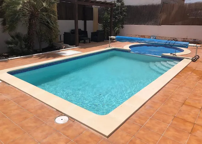 Casa Del Medio בית נופש אנטיגואה