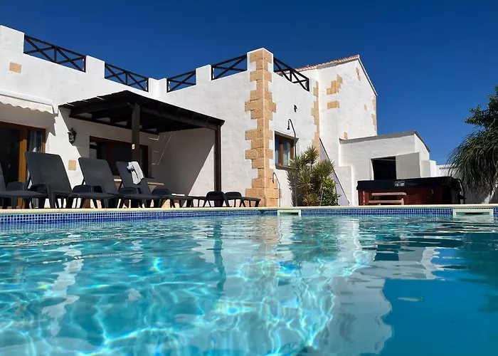 בית נופש Casa Del Medio אנטיגואה